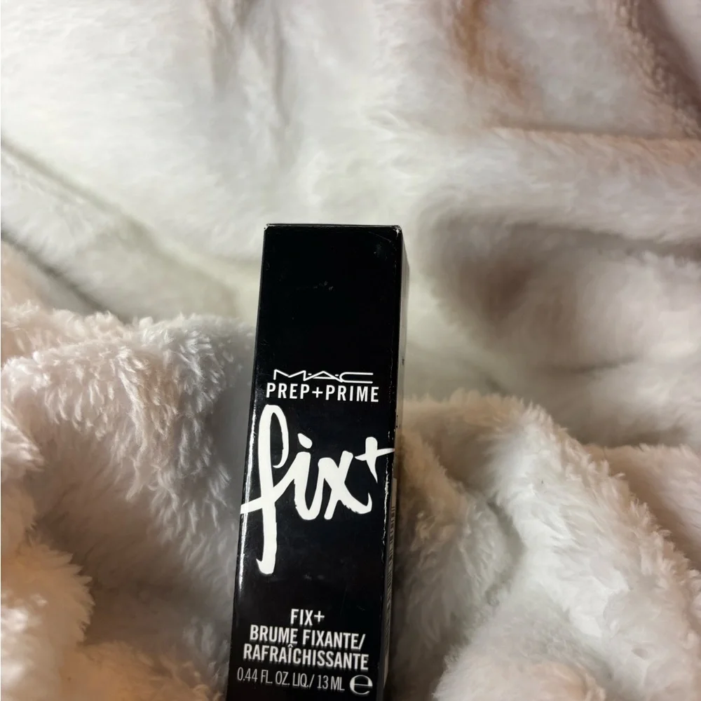 MAC Cosmetics Fix+ Refreshing Setting Spray